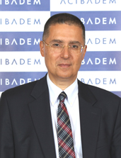 Acibadem, Детский нейрохирург - Хирургия головного мозга и нервов - Prof. Dr. Memet Özek (Мемет Озек)