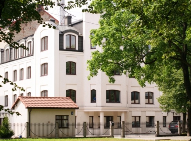 Латвийско Американский глазной центр (LAAC)