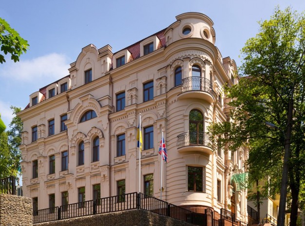 Британский офтальмологический центр