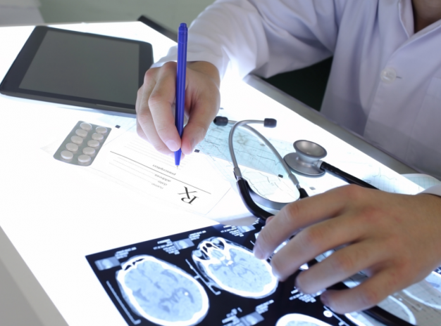 Применение стереотаксических роботов Neuromate для лечения эпилепсии